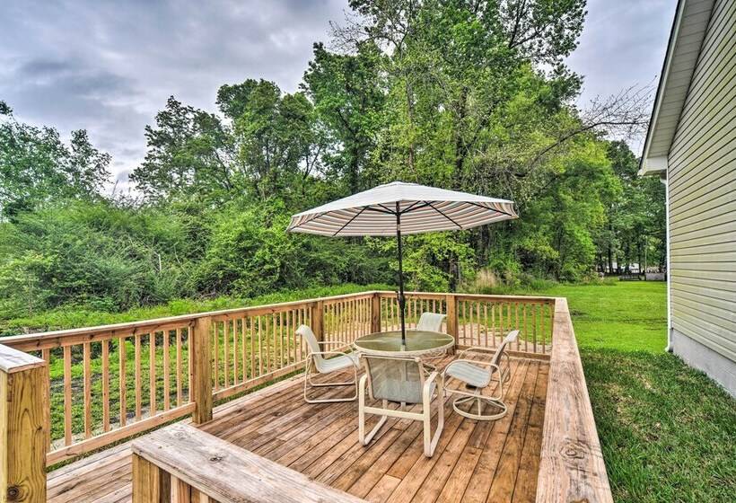 Charming Mount Pleasant Home: 7 Miles To Beach!