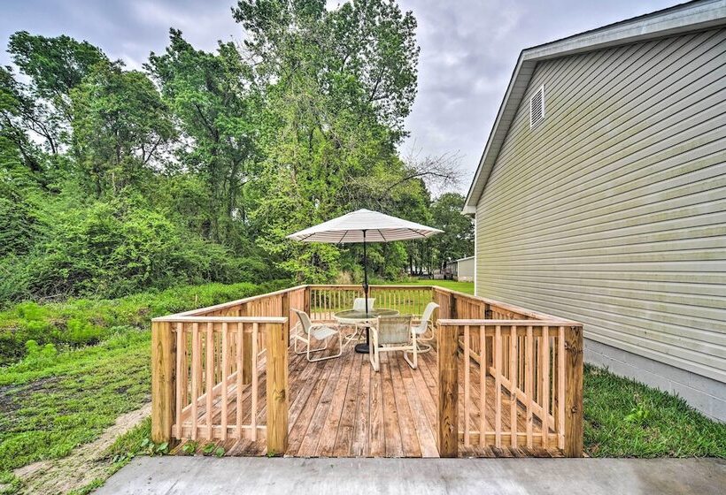 Charming Mount Pleasant Home: 7 Miles To Beach!