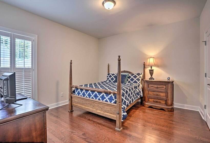 Charming Mount Pleasant Home: 7 Miles To Beach!