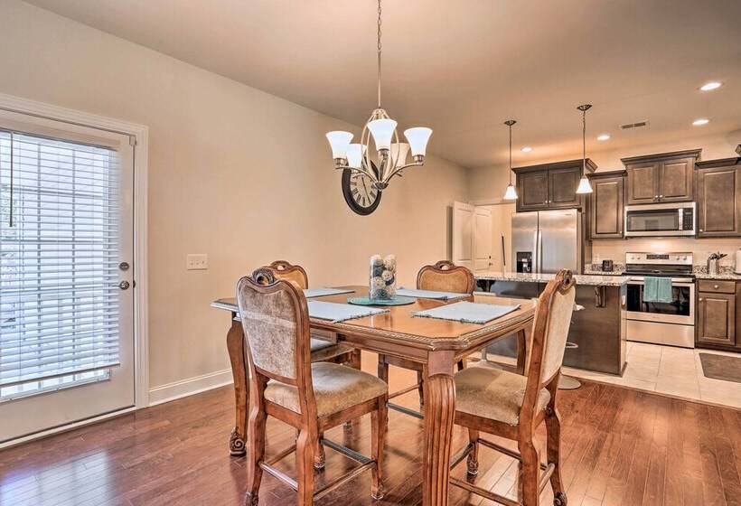 Charming Mount Pleasant Home: 7 Miles To Beach!