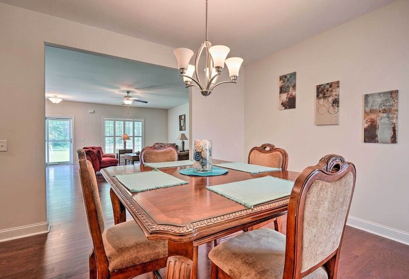 Charming Mount Pleasant Home: 7 Miles To Beach!