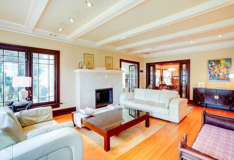 Charming Mpls Home W/ Patio   Walk To Uptown!