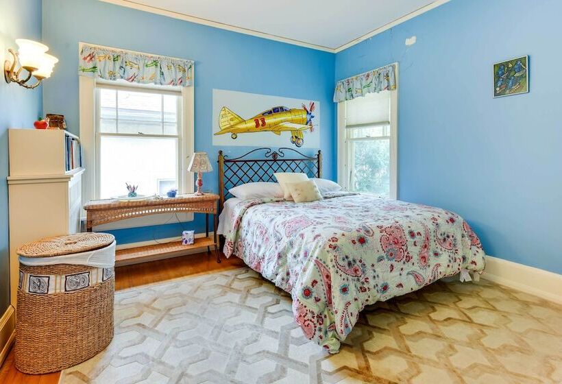 Charming Mpls Home W/ Patio Walk To Uptown!