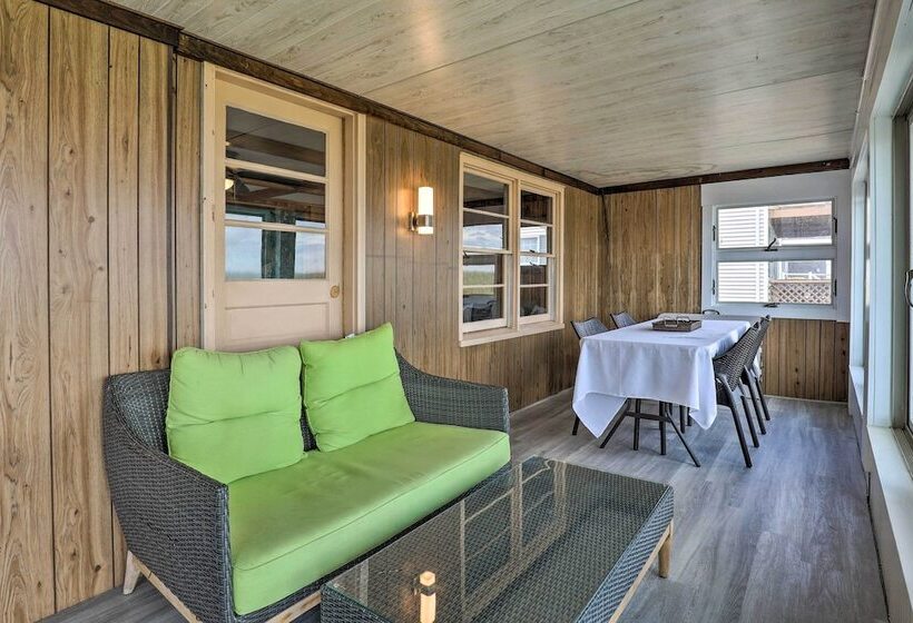 Charming Oceanfront Home On Salisbury Beach