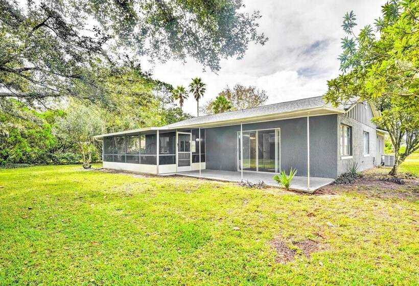 Charming Palm Coast Home W/ Screened Porch!