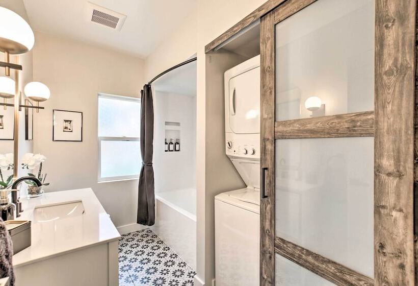 Chic Lincoln City Retreat On Oregon Coast