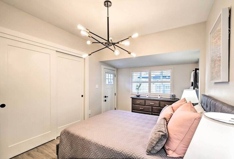 Chic Lincoln City Retreat On Oregon Coast