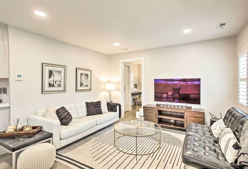 Chic Lincoln City Retreat On Oregon Coast