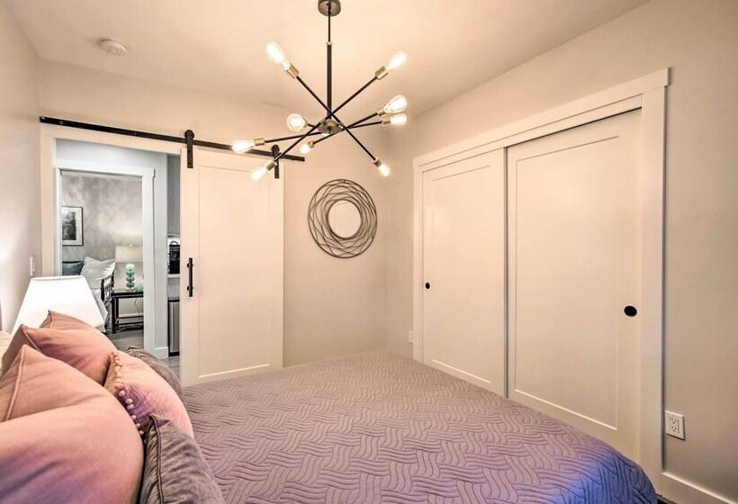 Chic Lincoln City Retreat On Oregon Coast