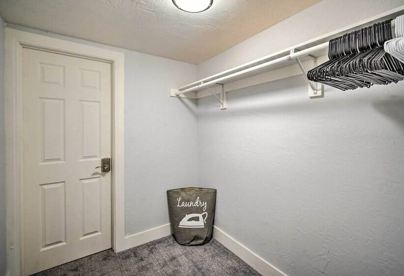 Chic Running Springs Forest Cabin W/ Deck!