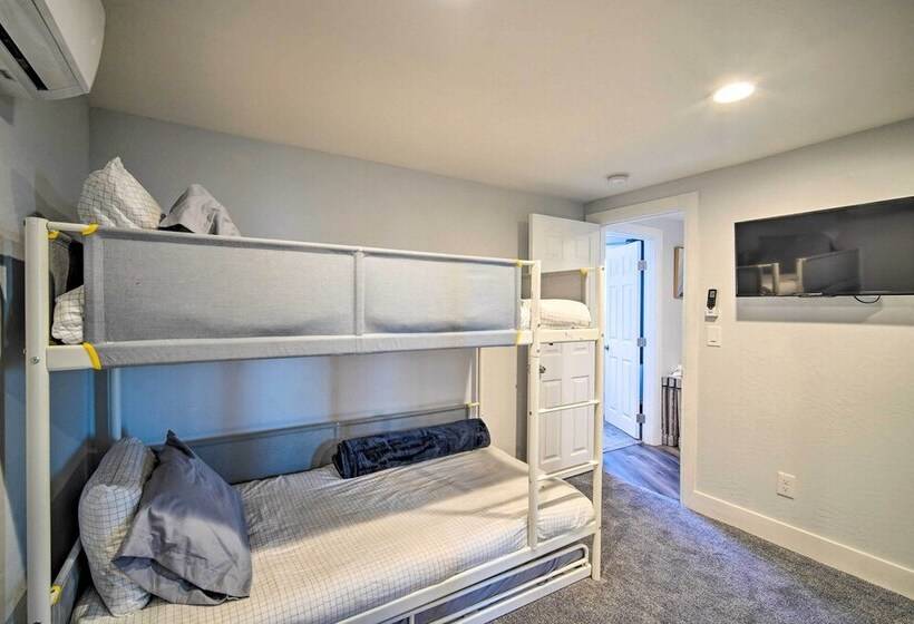 Chic Running Springs Forest Cabin W/ Deck!