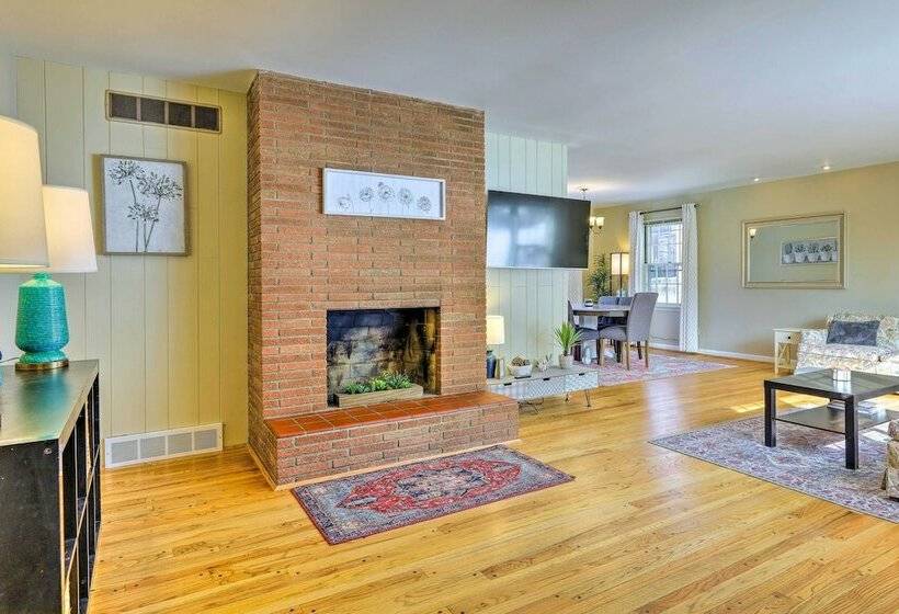 Cincinnati Vacation Rental: 5 Mi To Downtown!