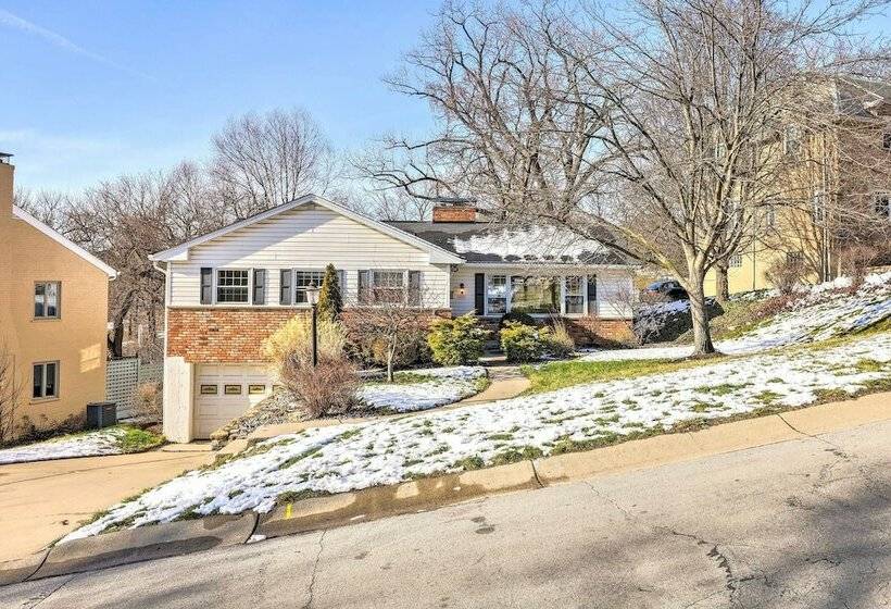 Cincinnati Vacation Rental: 5 Mi To Downtown!