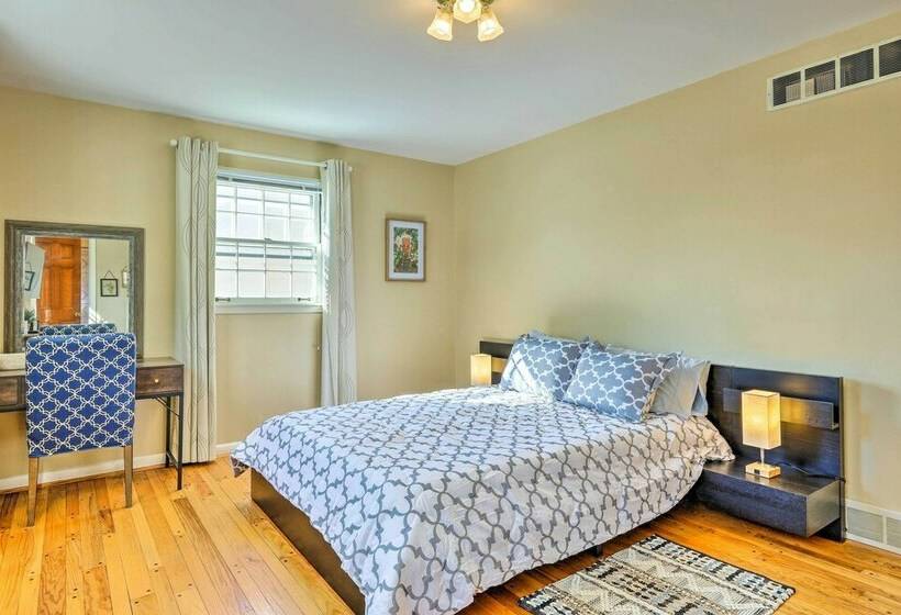 Cincinnati Vacation Rental: 5 Mi To Downtown!