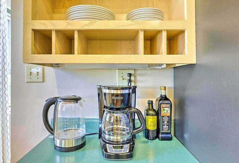 Cincinnati Vacation Rental: 5 Mi To Downtown!