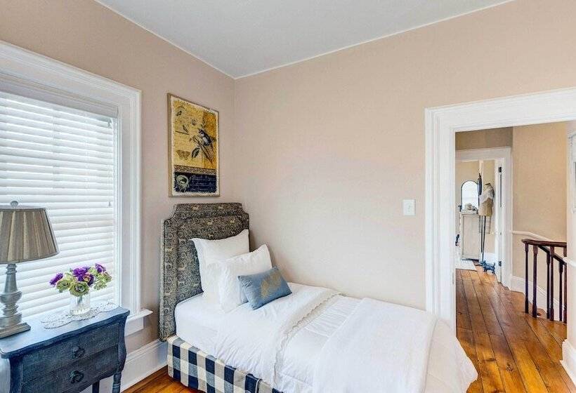 Classic Brookfield Home ~ 14 Mi To Milwaukee!