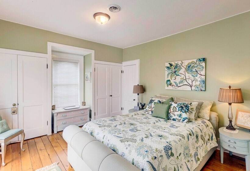 Classic Brookfield Home ~ 14 Mi To Milwaukee!