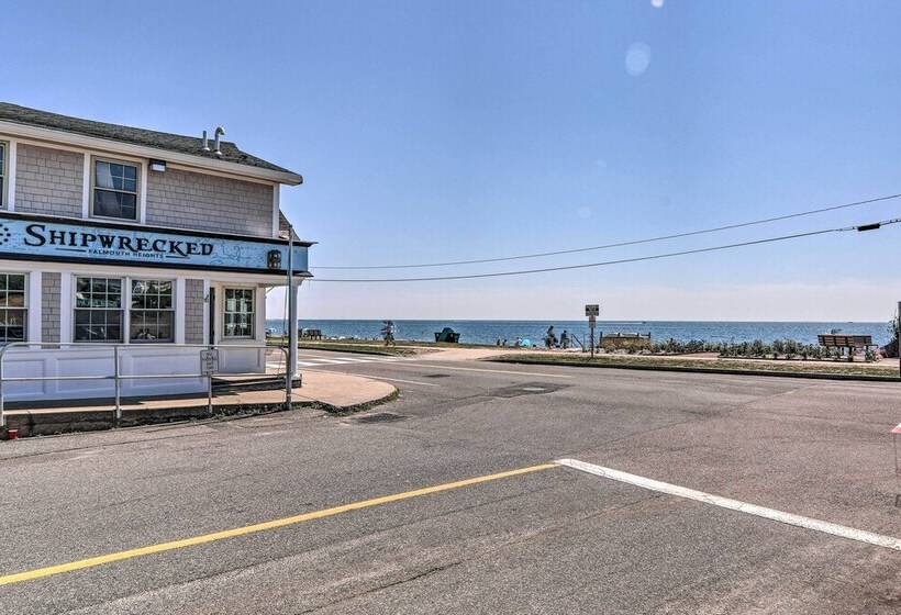 Cape Cod Cottage W/ Deck, Grill, & Games!