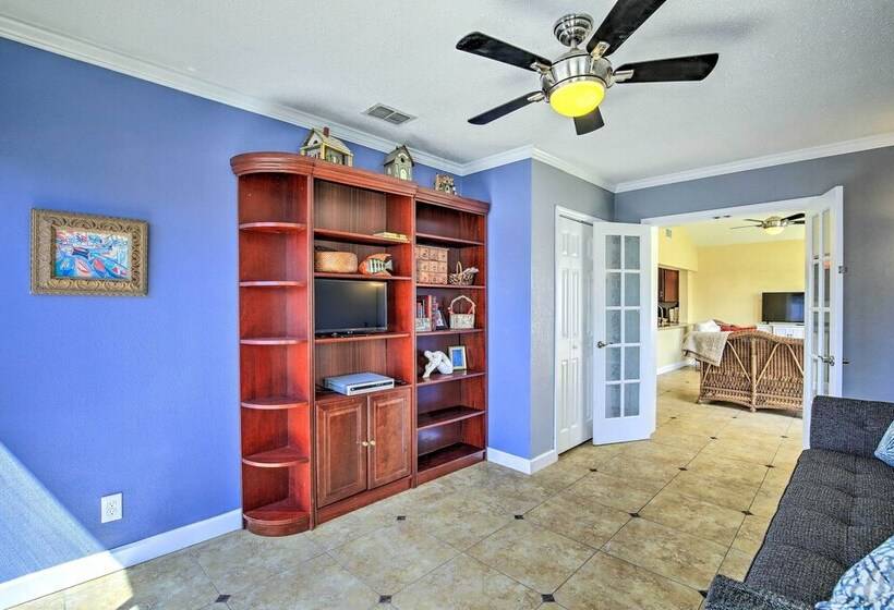 Single Story Home W/ Hot Tub   Pets Welcome!