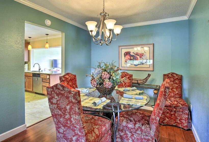 Single Story Home W/ Hot Tub   Pets Welcome!