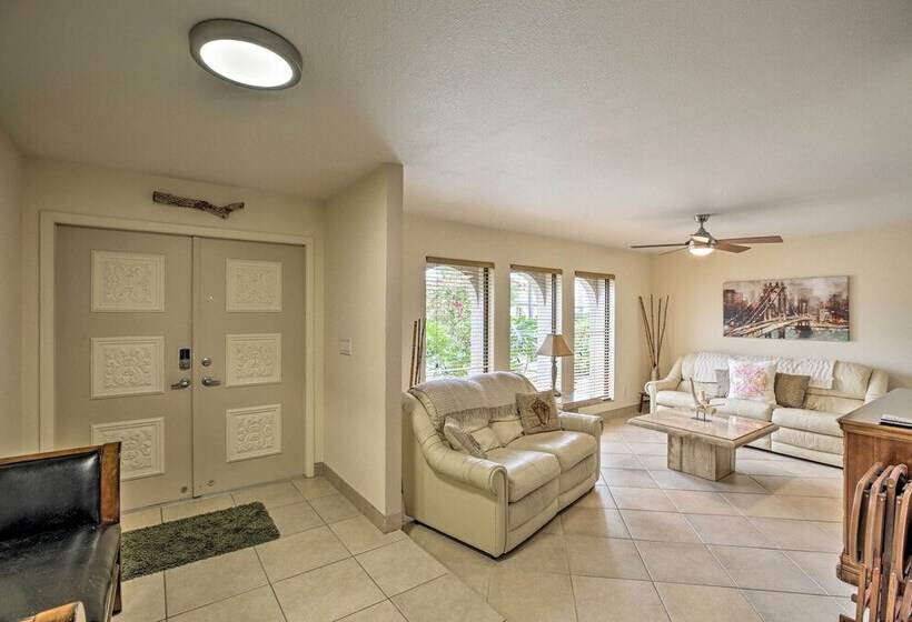 4 Mi To Beach: Coastal Cape Coral Home