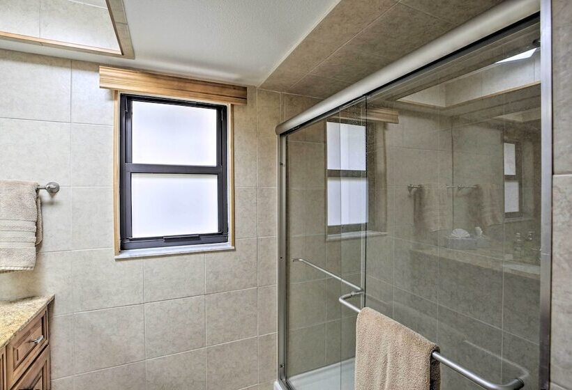 4 Mi To Beach: Coastal Cape Coral Home