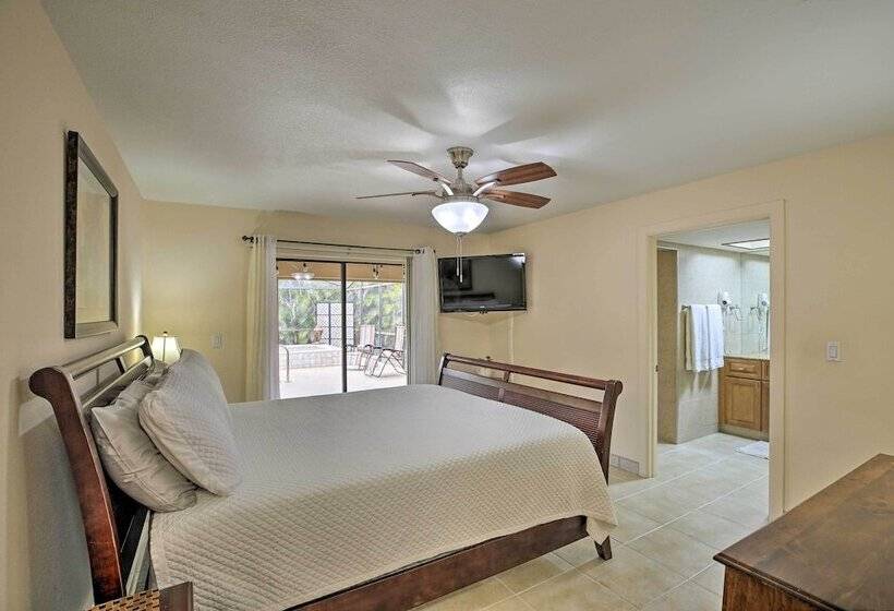 4 Mi To Beach: Coastal Cape Coral Home