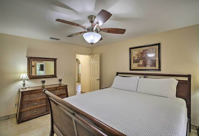 4 Mi To Beach: Coastal Cape Coral Home