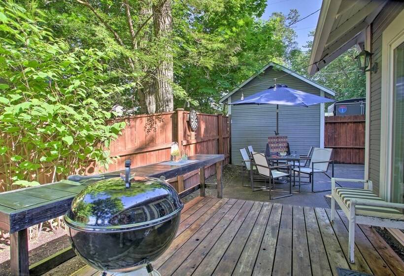 Updated Coeur D Alene Home, 1/2 Mi To Lake & Town!