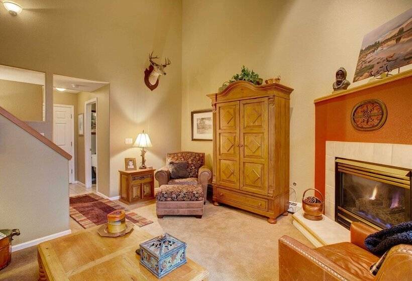 Private Hot Tub + Deck: Breckenridge Abode!