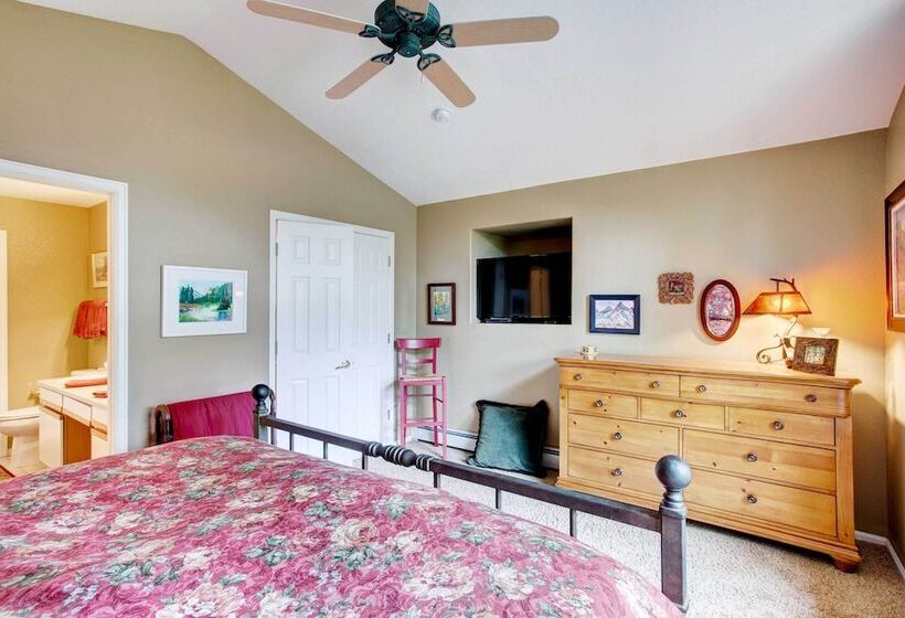 Private Hot Tub + Deck: Breckenridge Abode!