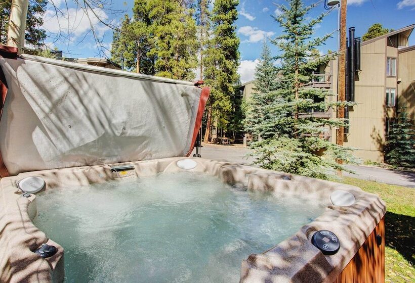 Private Hot Tub + Deck: Breckenridge Abode!