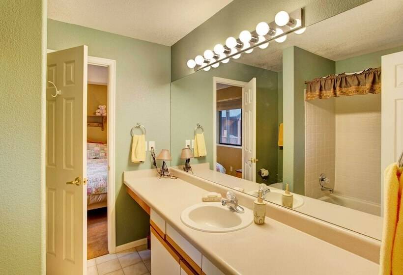 Private Hot Tub + Deck: Breckenridge Abode!