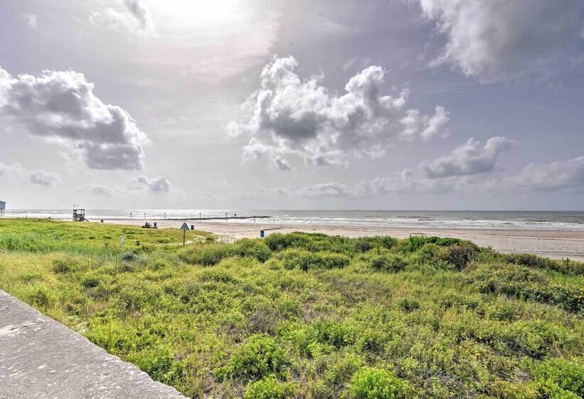 Bright Galveston Bungalow: 1/2 Mi To Pleasure Pier