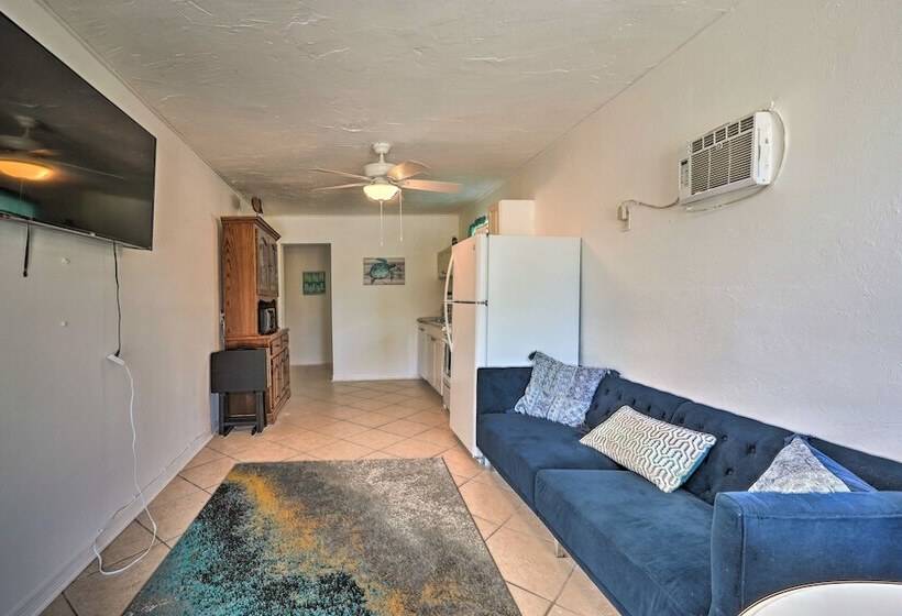 Convenient Naples Retreat < 4 Mi To Beach!
