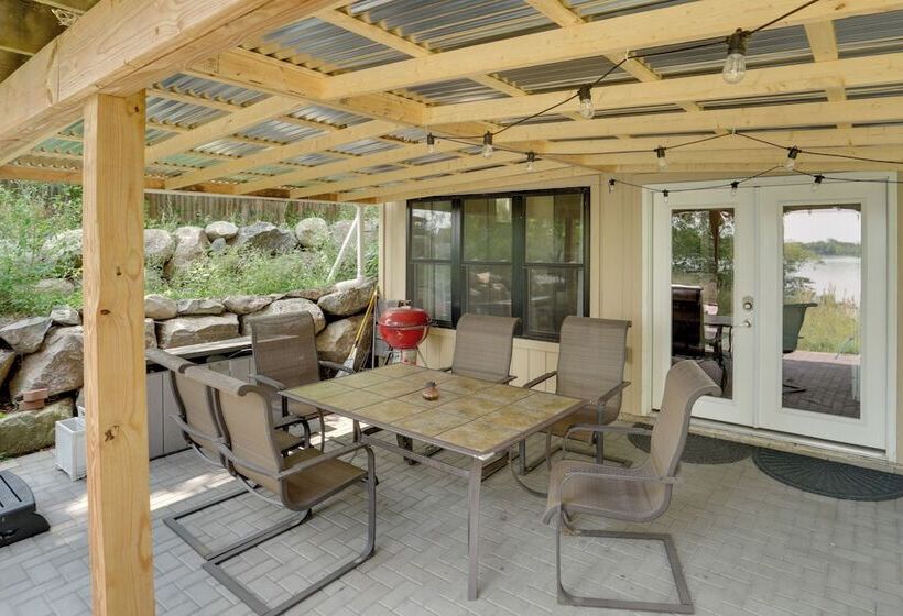 Couples Cabin   Upper Unit With Deck On Eagle Lake