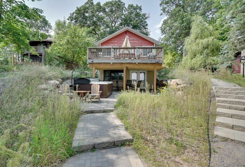 Couples Cabin   Upper Unit With Deck On Eagle Lake