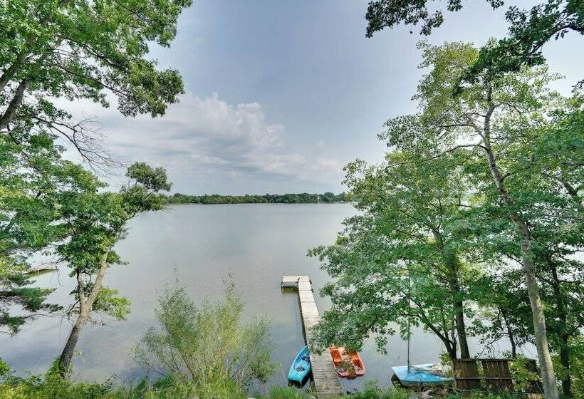 Couples Cabin   Upper Unit With Deck On Eagle Lake