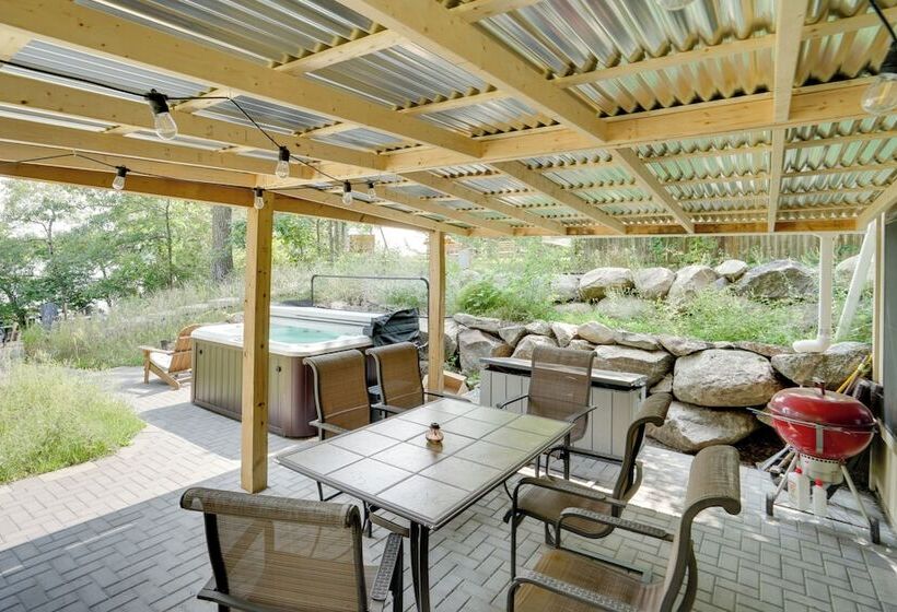 Couples Cabin   Upper Unit With Deck On Eagle Lake