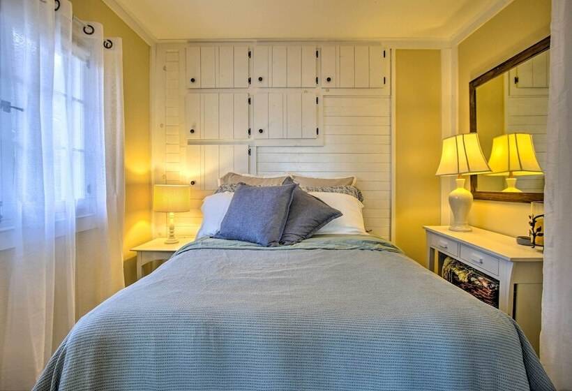 Couples Cabin   Upper Unit With Deck On Eagle Lake