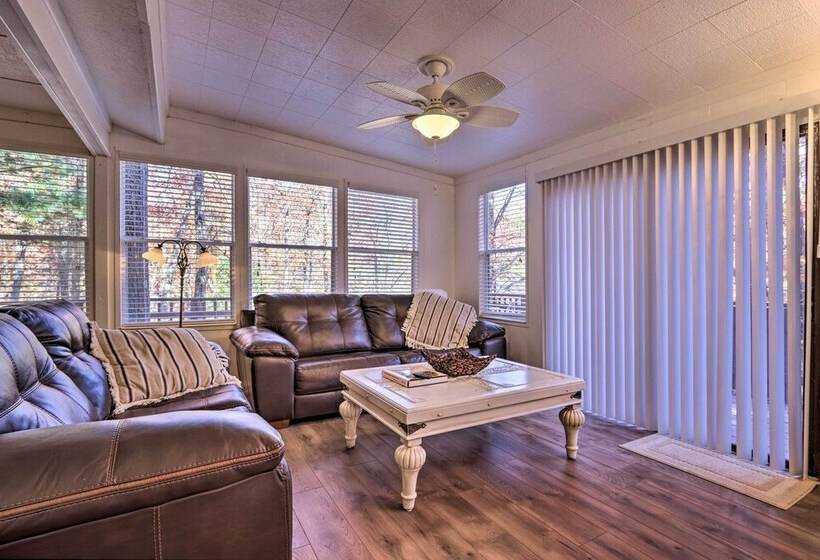 Cozy Cottage: 14 Mi To Smoky Mountain Natl Park!