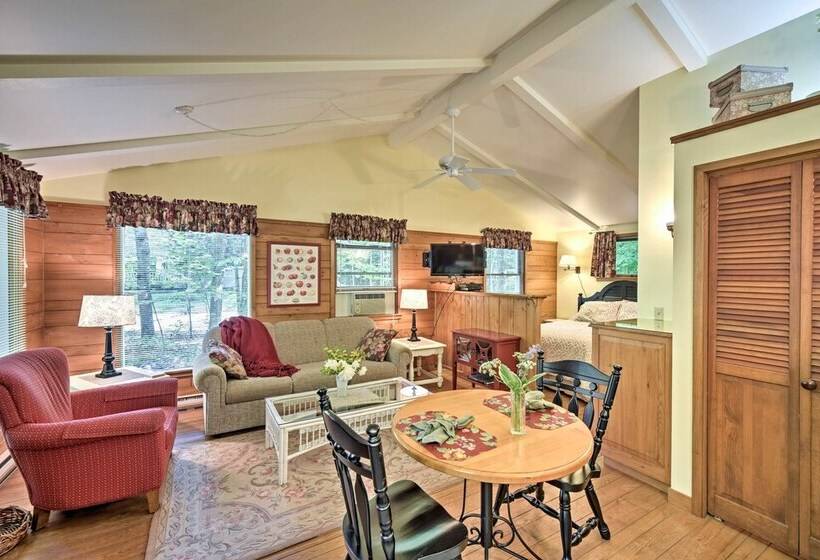 Cozy Cottage Duplex: Walk To Peninsula State Park!