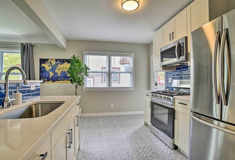 Cozy Home: Wifi, Parking, 5 Mi To Dtwn Mpls!