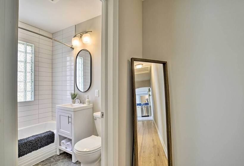 Cozy Home: Wifi, Parking, 5 Mi To Dtwn Mpls!