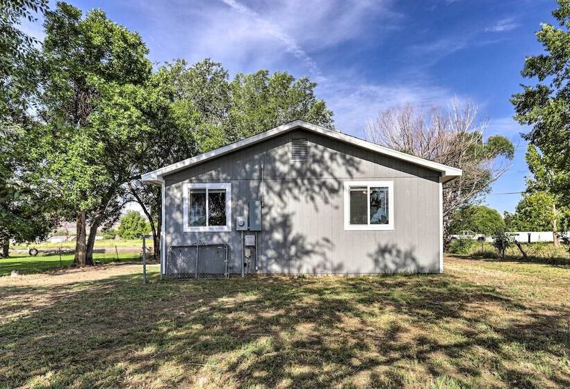 Cozy House W/ Views, 1 Mi To Colorado River!