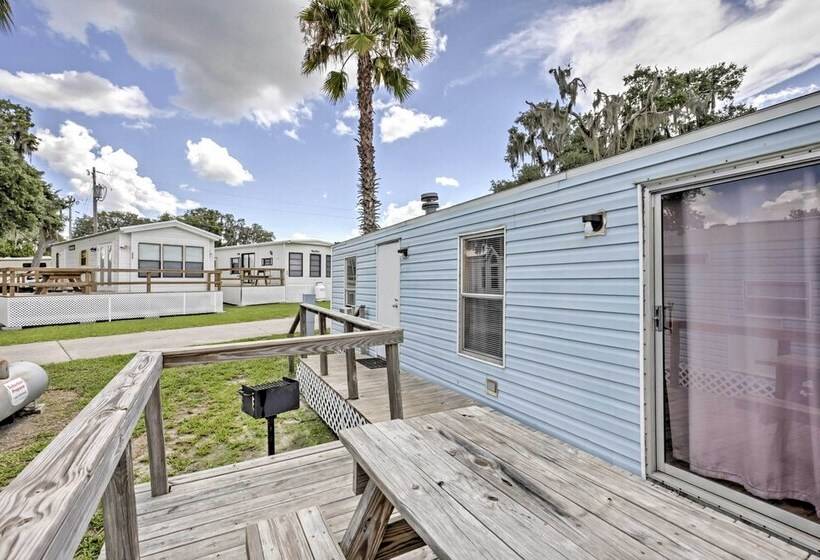Cozy Lakefront Home In Ocala W/ Deck, Grill + A/c!