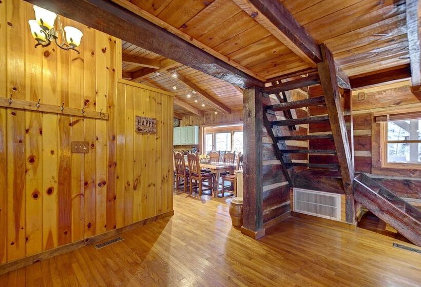 Cozy Log Cabin: 6 Mi To Great Smoky Mtns Np!