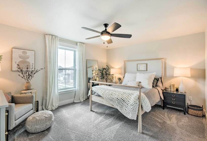 Cozy Montana Retreat W/ Patio & Fire Pit!