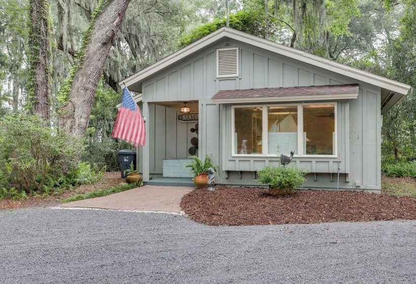 Nantucket Hide Away Cottage On Saint Marys River!