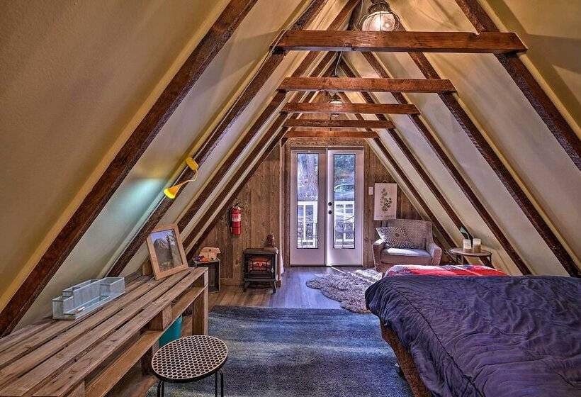 Cozy, Pet Friendly Mtn Cabin: 1 Mi To Lake Gregory